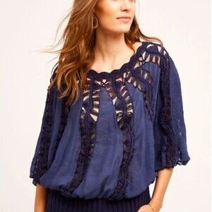 Tiny Anthropologie Sweet Fern Crochet Top Boho Grey XS Petite